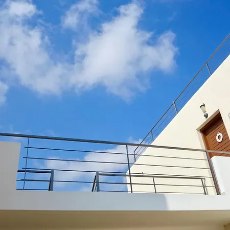 Holmes Place Luxury Seaview